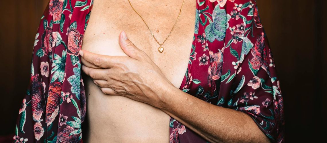 Cancer du sein : quels sont les symptômes qui passent inaperçus ? Cancer du sein : quels sont les symptômes qui passent inaperçus ?